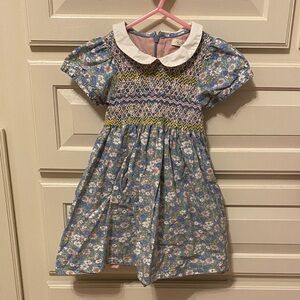 Mini Boden Floral Blue Smocked Dress with White Collar (3-4yrs size)